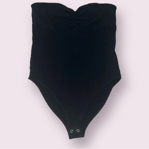 Forever 21 Tops - 🌿SOLD🌿 Forever 21 Tube Body Suit